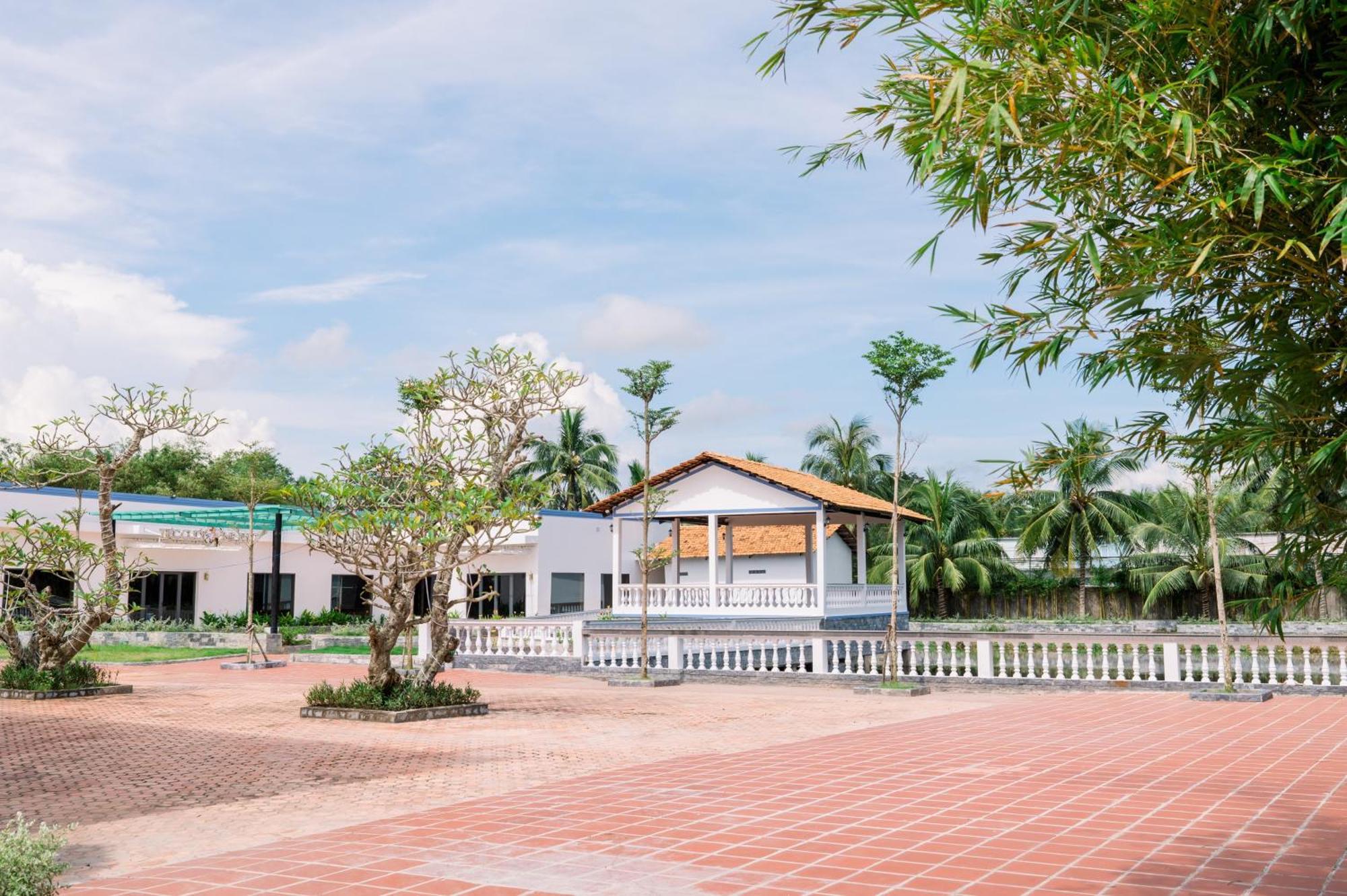 Ngoc Thu Hotel Soc Trang Exterior photo