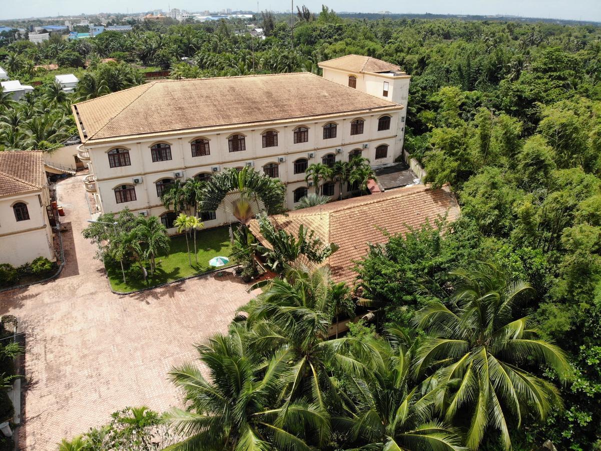Ngoc Thu Hotel Soc Trang Exterior photo